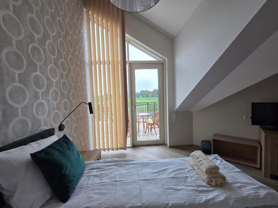 Stay at Royal Kraków Golf Resort in Krakow