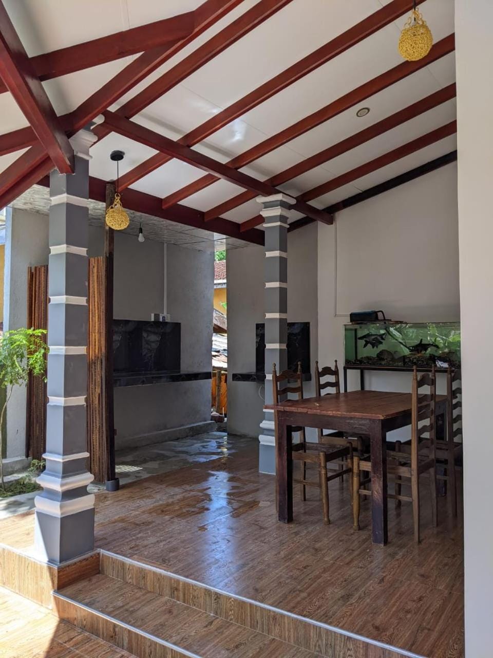 Property building, Restaurant/places to eat