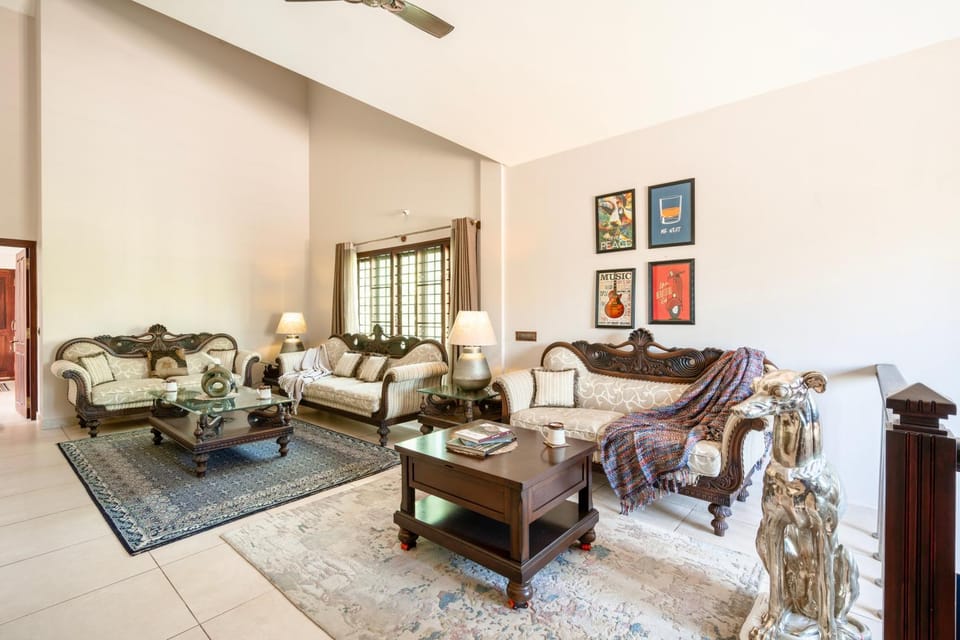 Living room, Photo of the whole room, Seating area