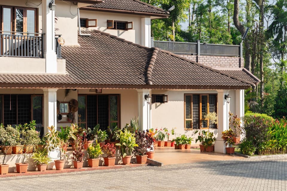 Property building, Facade/entrance