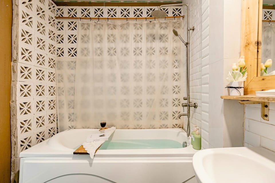 Shower, Bed, Bedroom, Bath