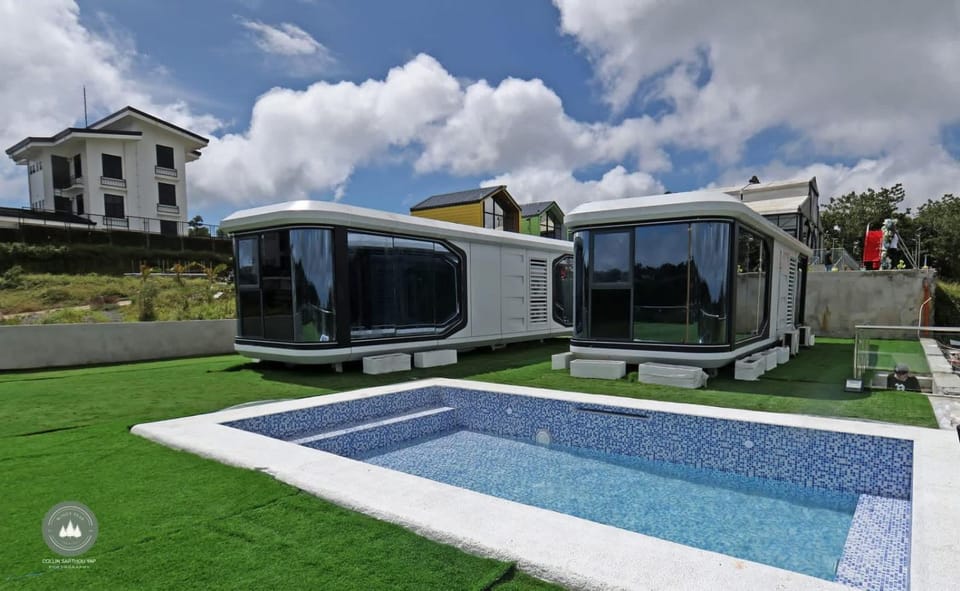 Pool view, Swimming pool