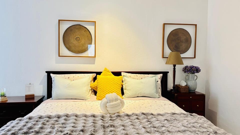 French Bistro Studio Bed and Breakfast in Sandton