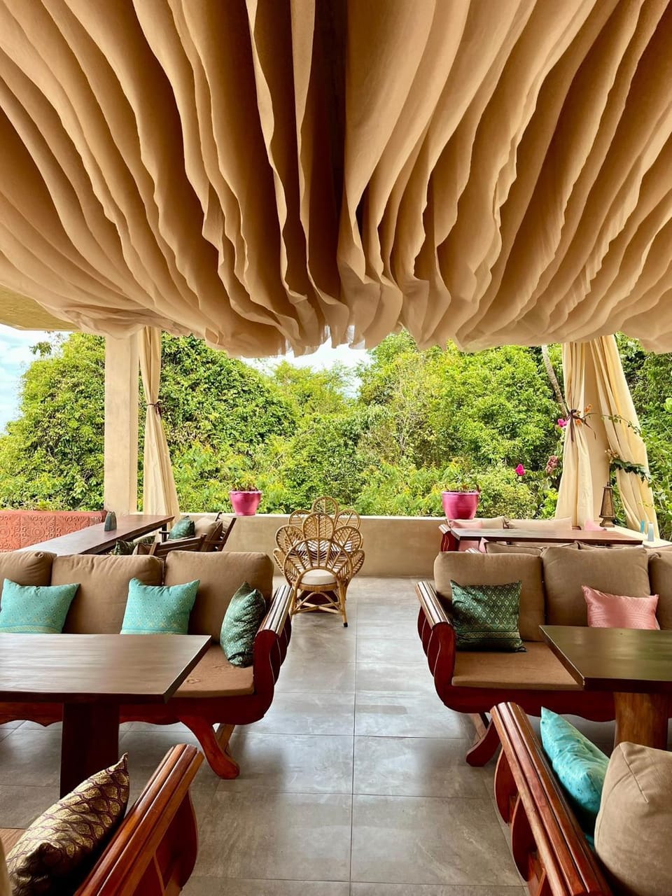Balcony/Terrace, Seating area, Garden view