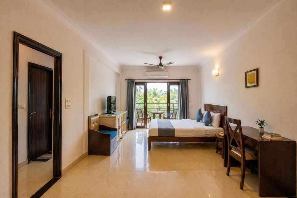 Bed, Balcony/Terrace, Living room, Photo of the whole room, Seating area, Bedroom