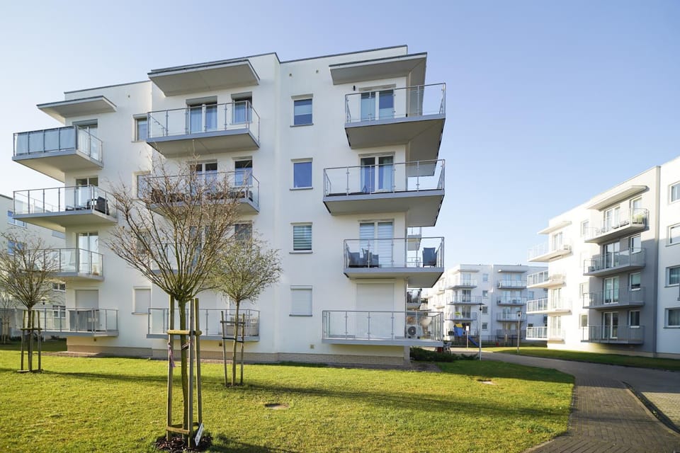 Property building, Neighbourhood