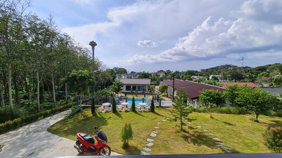 Natural landscape, Garden, Garden view, Pool view, Swimming pool