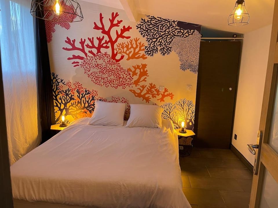 Independent appartement and private garden Apartment in Toulon