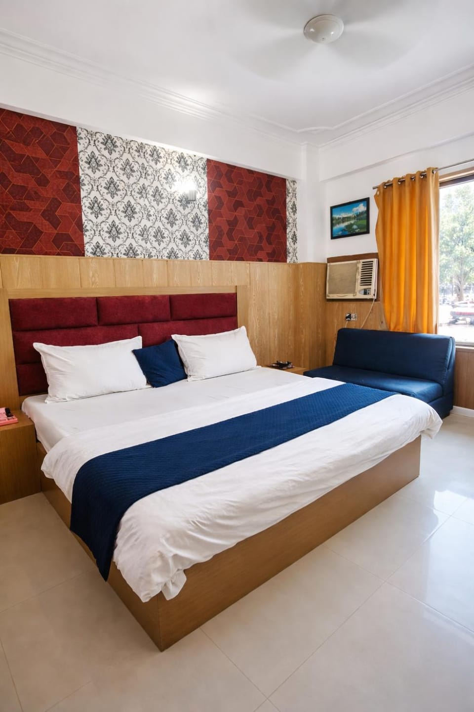 Bed, Photo of the whole room, Bedroom