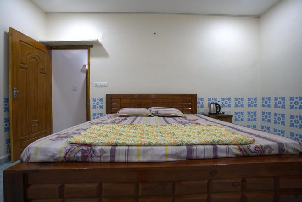 Cashew hut in ECR- A Peaceful Garden Retreat Villa in Tamil Nadu