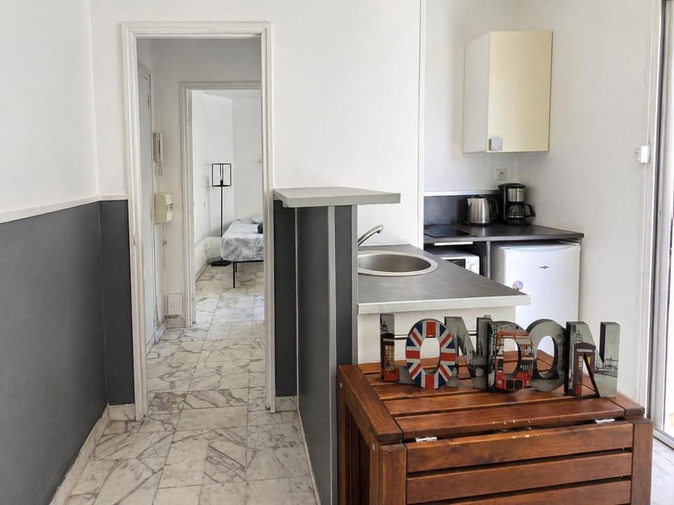 GregBnb - CLIMATISÉ - Appartement 1 chambre 31 m2 - Balcon Apartment in Toulon