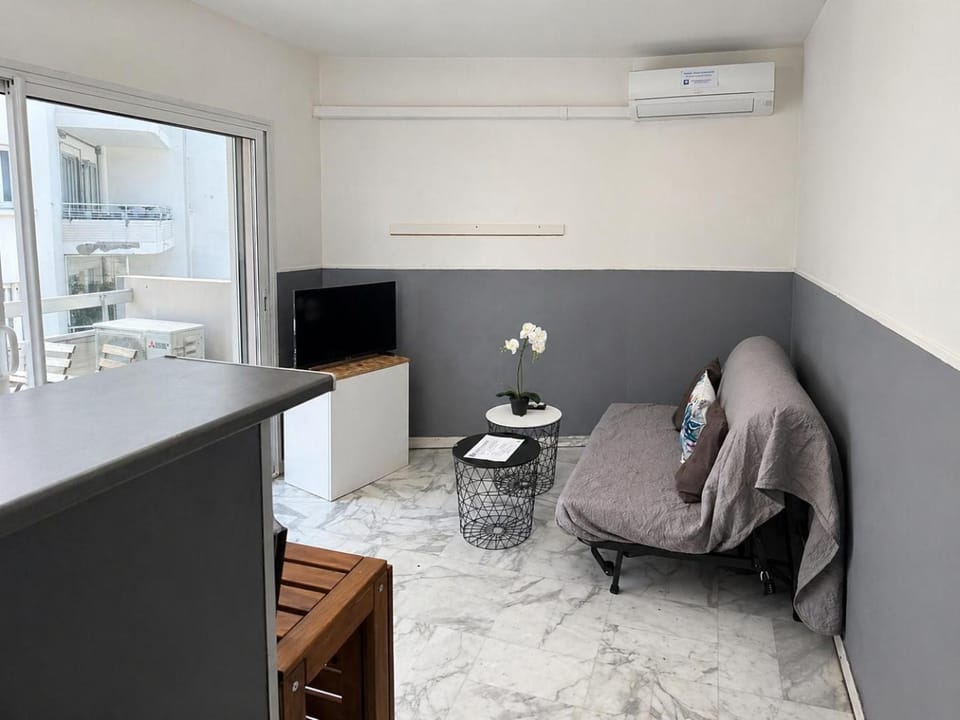 GregBnb - CLIMATISÉ - Appartement 1 chambre 31 m2 - Balcon Apartment in Toulon