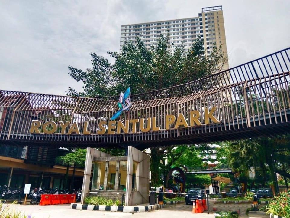 Royal Sentul Park Syariah khusus untuk keluarga dan pasangan menikah Apartment in West Java
