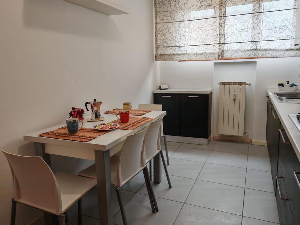 Kitchen or kitchenette, kitchen