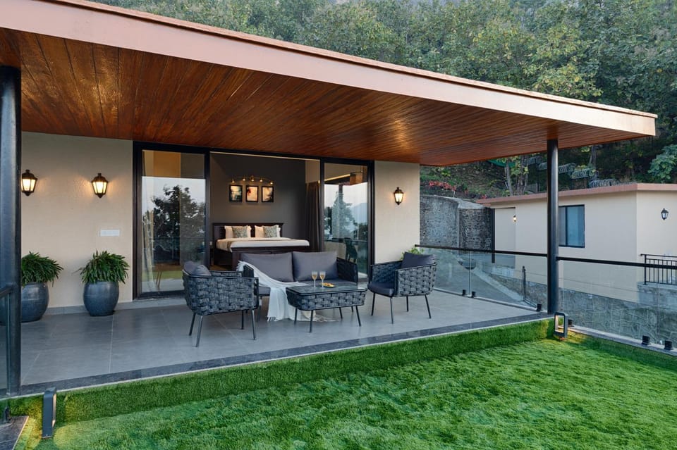 Garden, Balcony/Terrace, Seating area, Bedroom