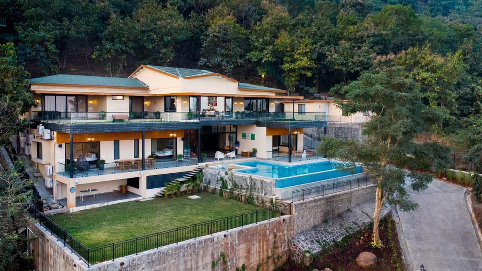 Property building, Facade/entrance, Day, Garden view, Swimming pool