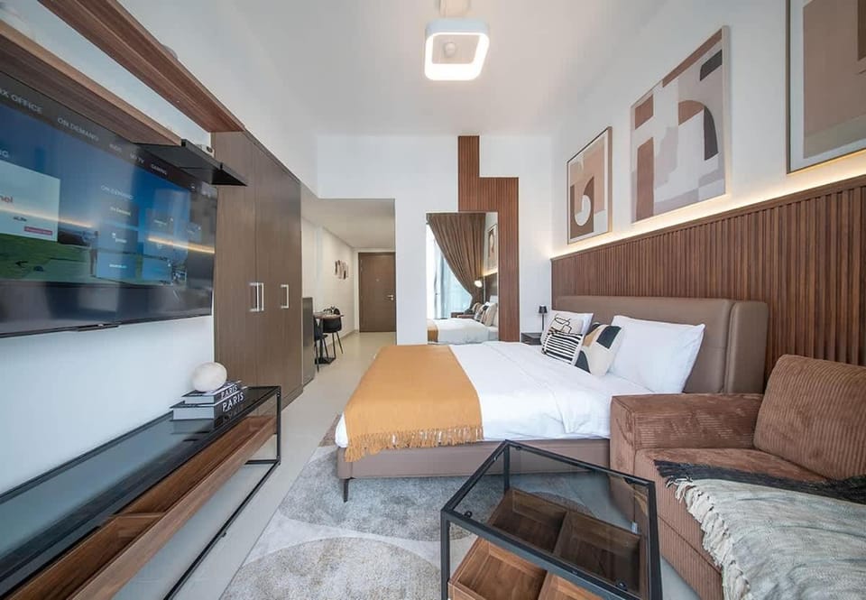 Stunning Oceanfront Studio Stay - Blue Bay Walk Pool & Gym Apartment in Sharjah