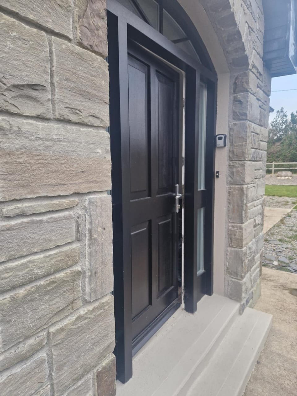 Facade/entrance