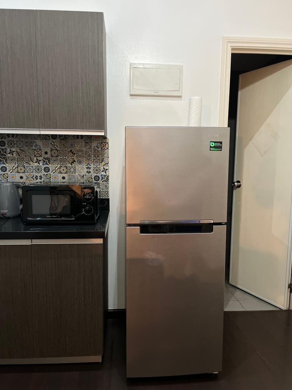 Spacious 2BR Mid- Century Modern Home at Gramercy Residences Apartment hotel in Makati