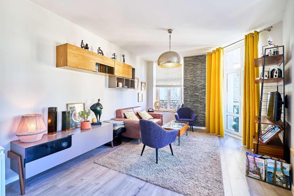 TV and multimedia, Living room, Decorative detail, Seating area