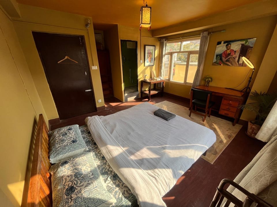 Living room, Photo of the whole room