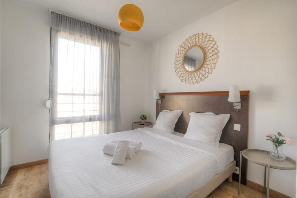 Résidence confort, terrasse, aux pieds du Métro Valmy Apartment in Lyon