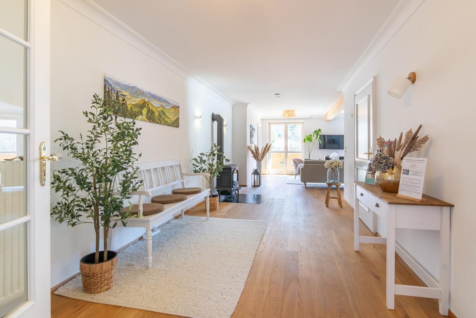 Communal lounge/ TV room, Living room, Seating area, fireplace