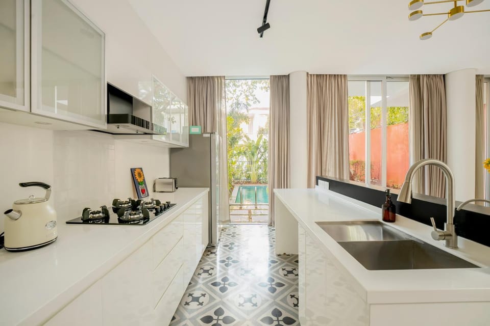 Kitchen or kitchenette, stove