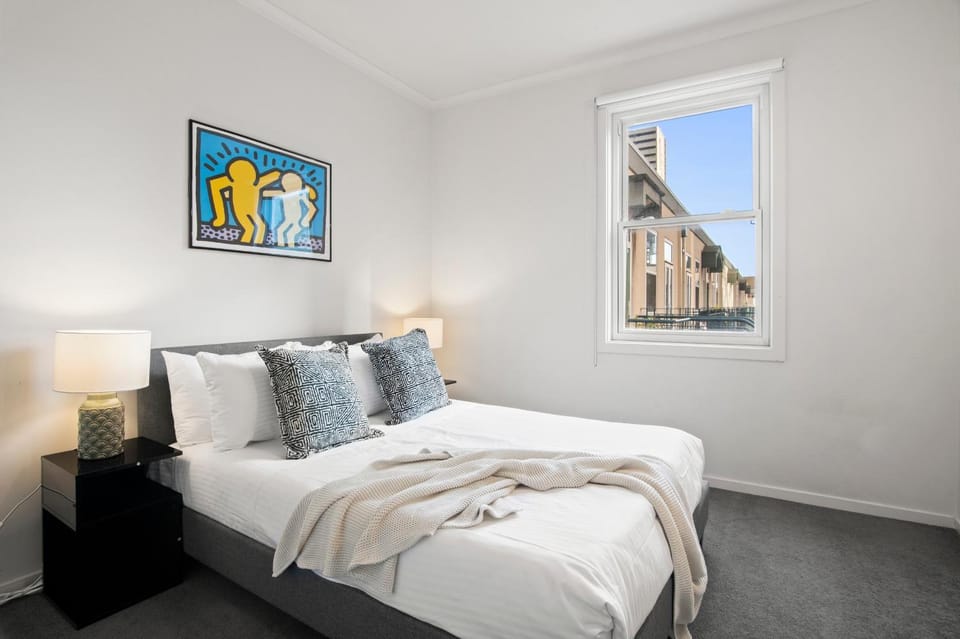 Southbank Gem 3BR Artistic Double Story Loft Sleep 8 Apartment in Southbank