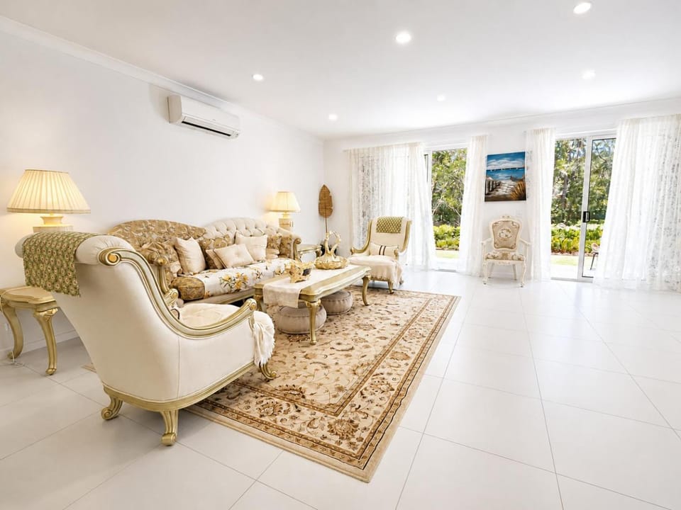 European Resort in Wyong Next to Golf Course House in Central Coast