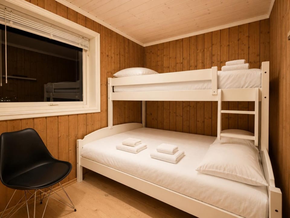 Bed, Bedroom, bunk bed