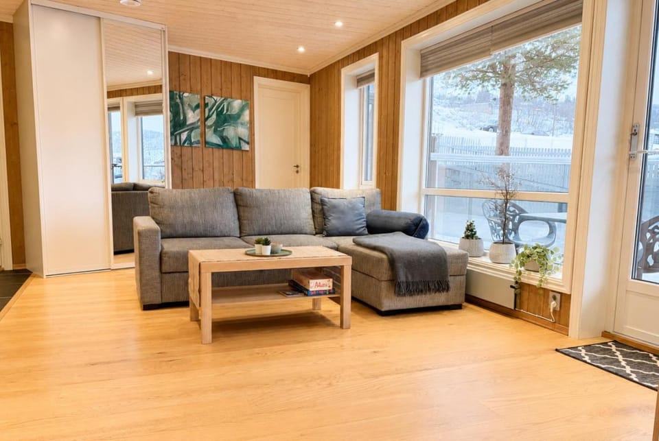 Balcony/Terrace, Living room