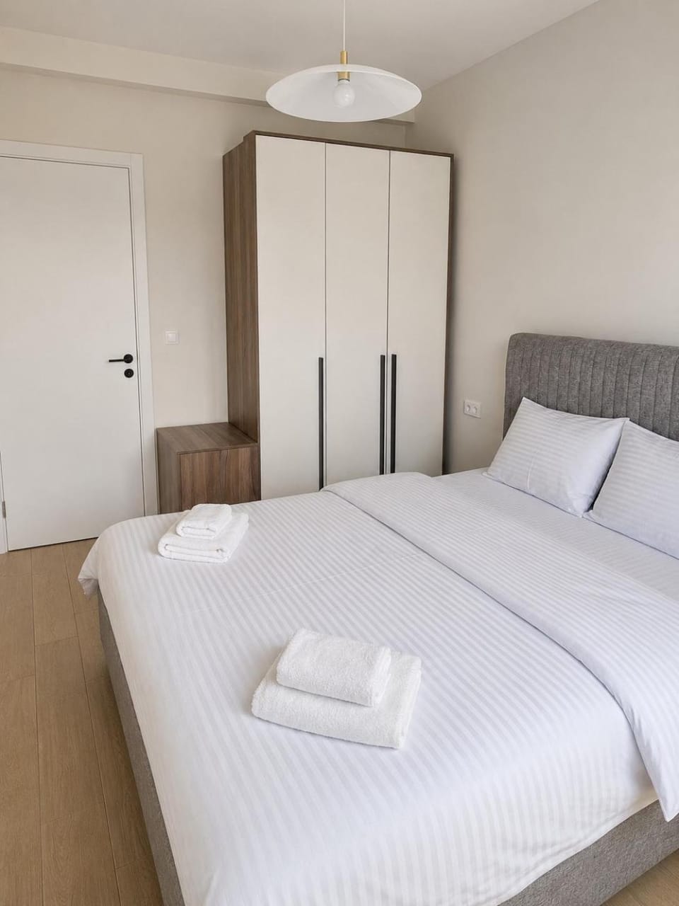 Bedroom, wardrobe