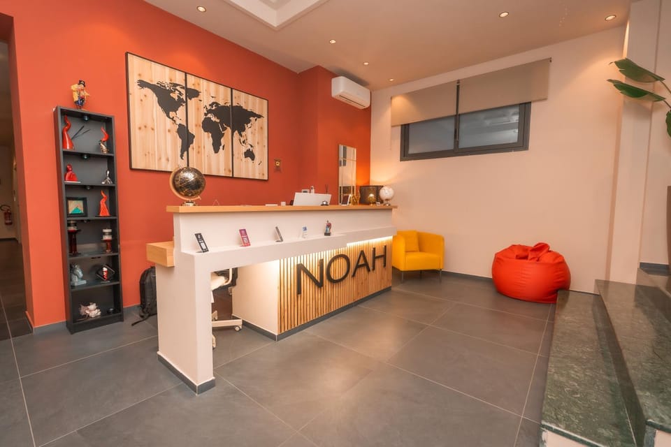 Noah Gate Hotel & Suites Hotel in Naples