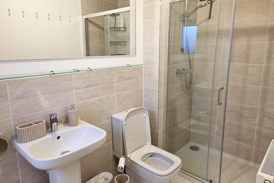 Shower, Toilet, Bathroom