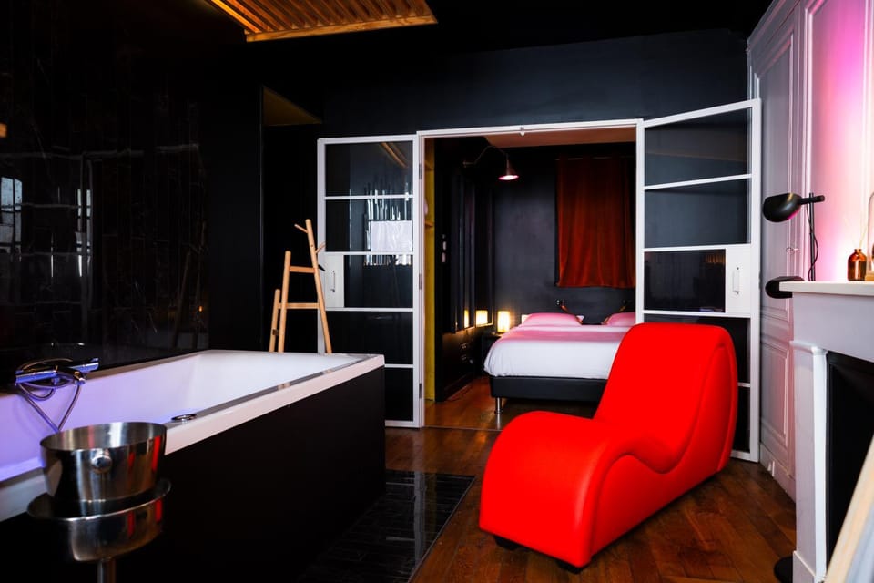 Love Room Blandan Balneo-wifi-hyper centre Apartment in Auvergne-Rhône-Alpes