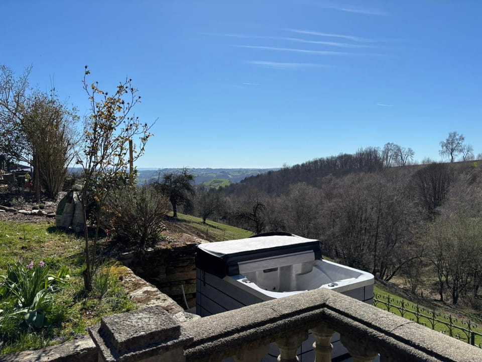 Lacouty le paradis! House in Auvergne-Rhône-Alpes
