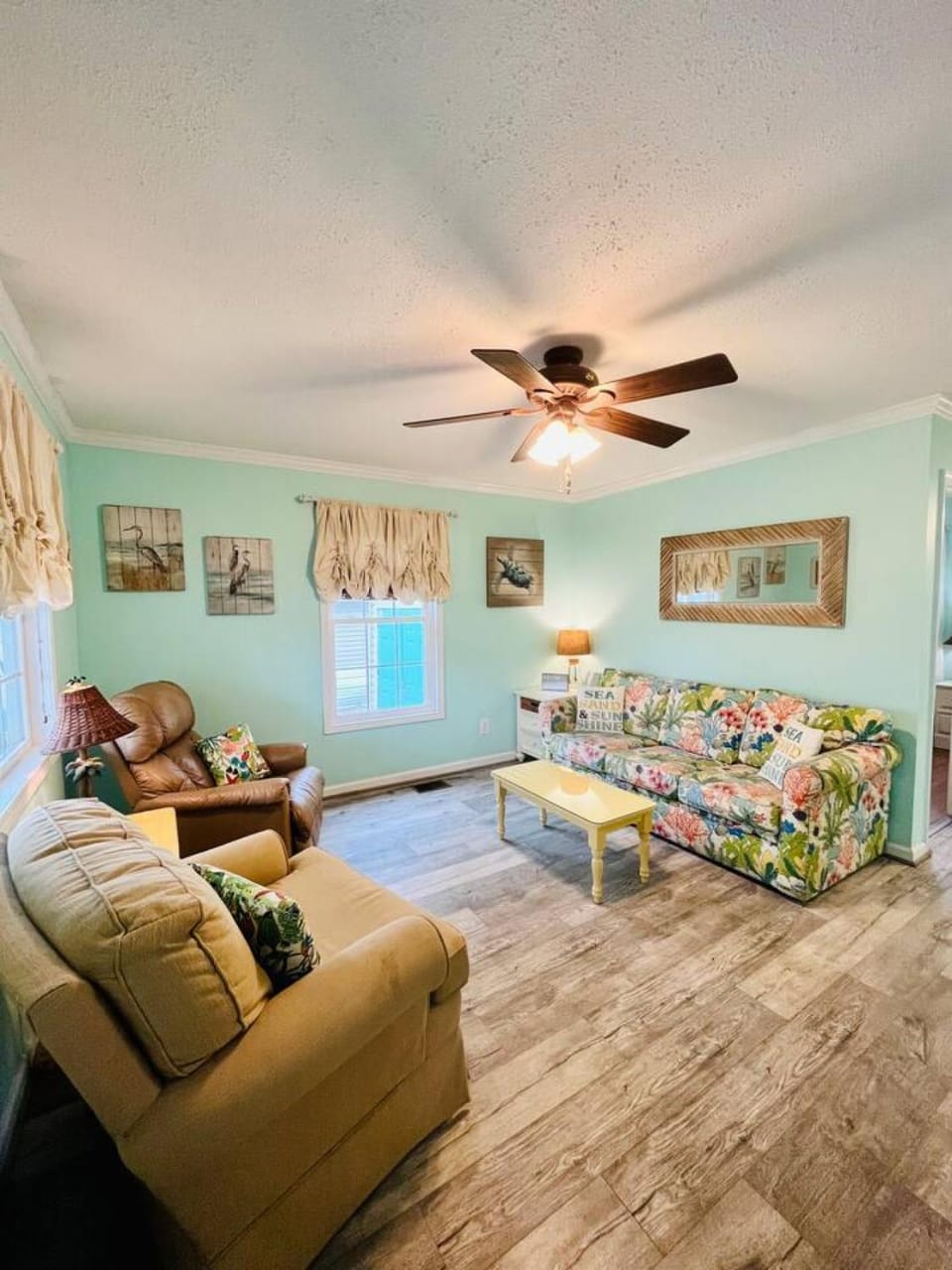 N20 Beach Happy Cottage House in South Carolina