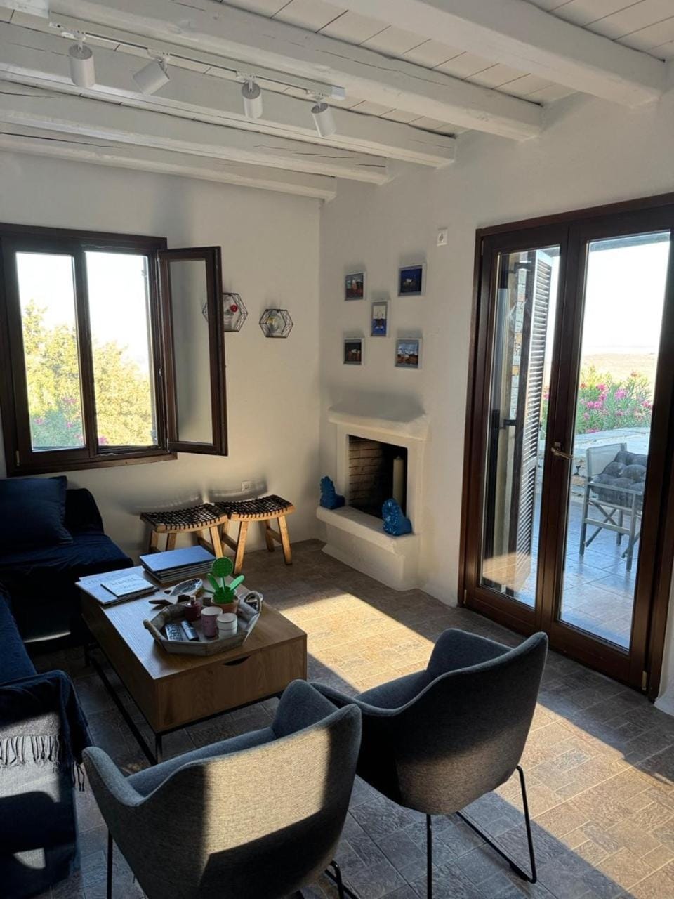 Living room, Sea view, Sea view, fireplace