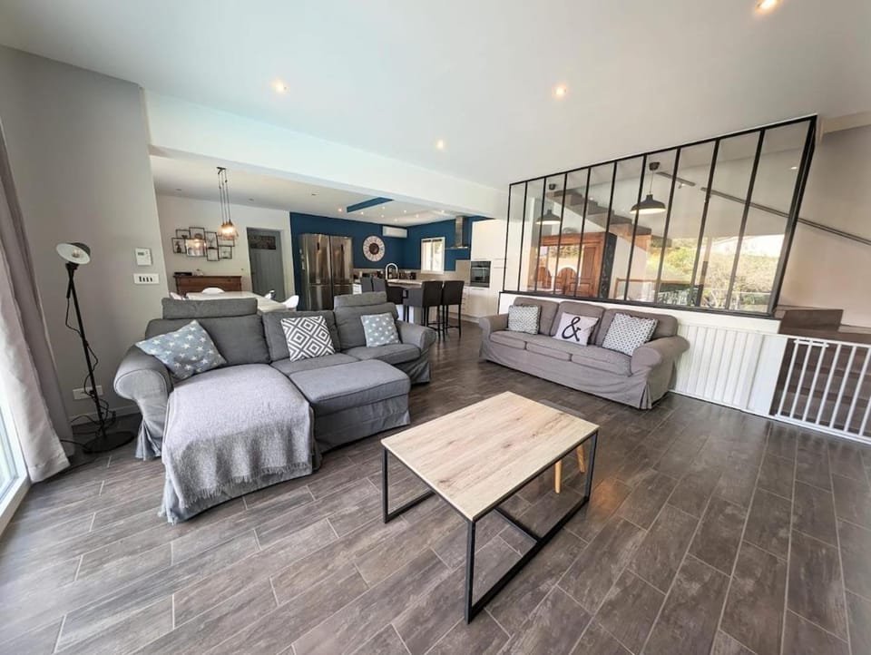 La Maison des Lauriers en Provence, private pool Villa in Tarascon