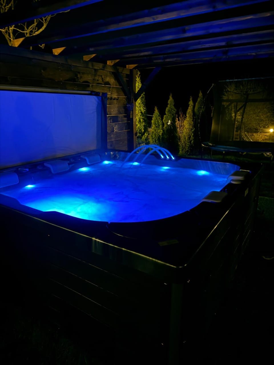 Hot Tub, Hot Tub