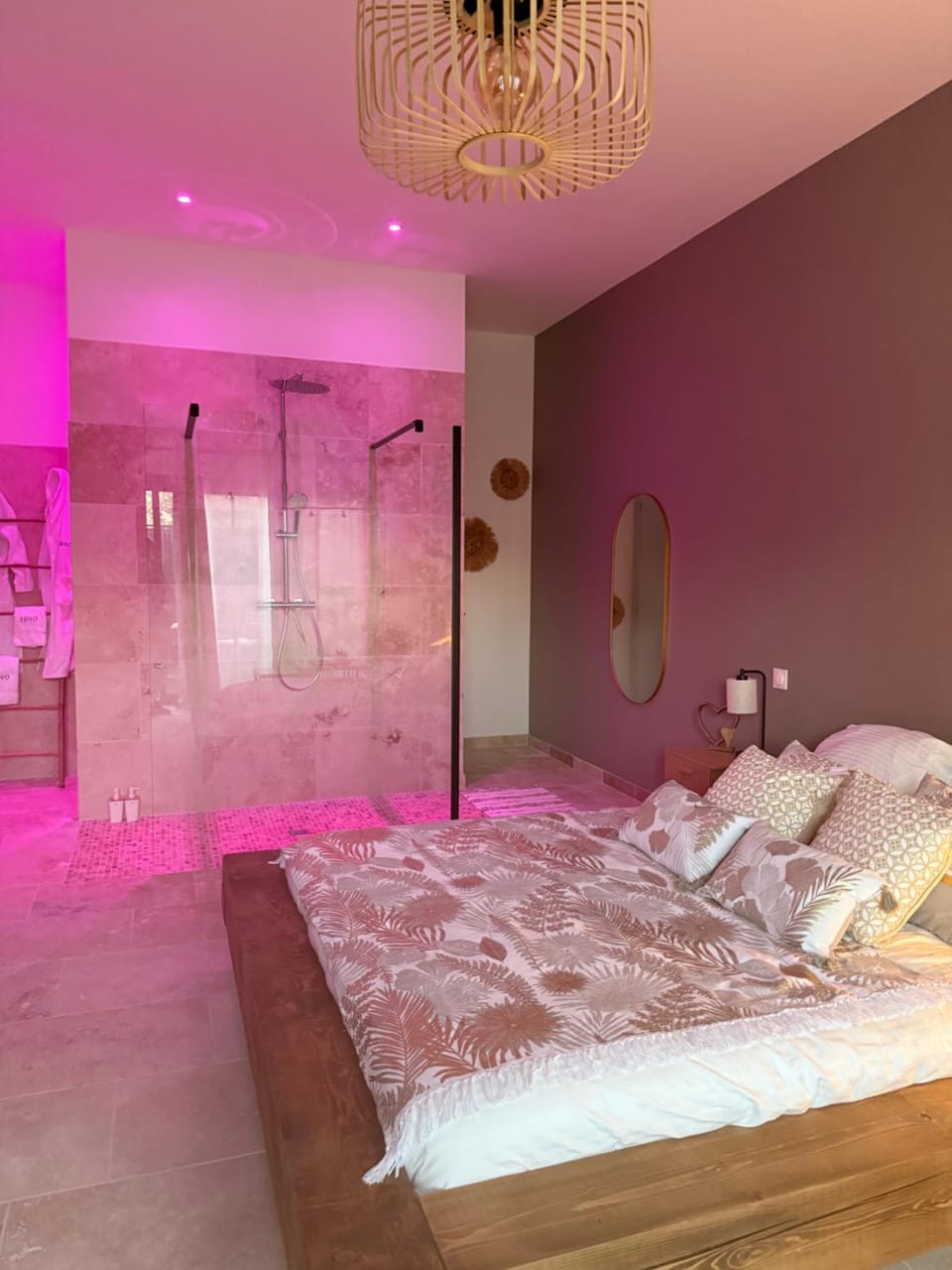 Secret Love Room Love hotel in Provence