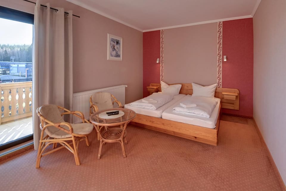 Bed, Balcony/Terrace, Bedroom