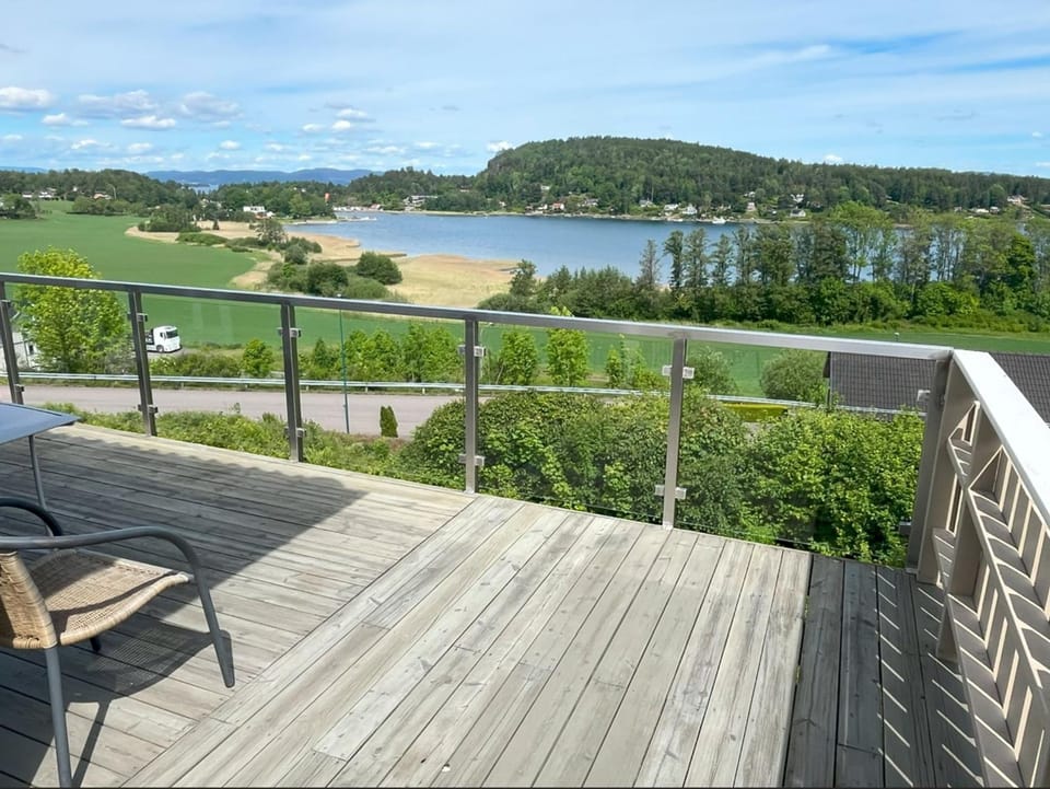 Escape the Heat - Enjoy a Cool Summer by the Fjord in Norway House in Viken, Norway