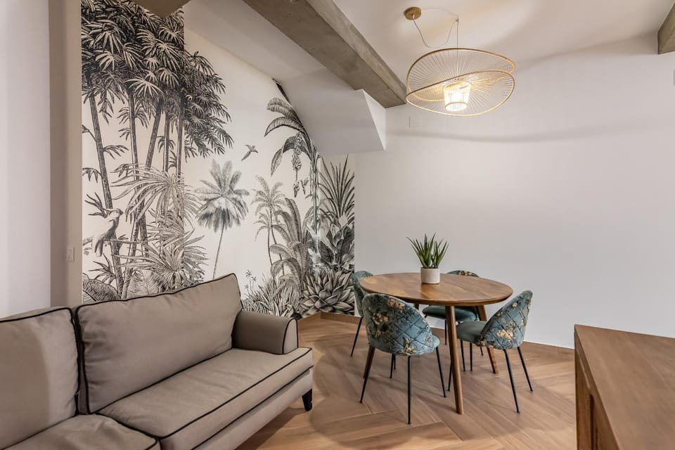 Living room, Dining area