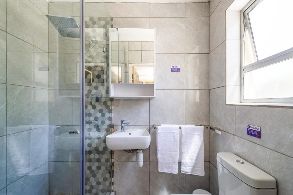 Comfy Crib with Solar and 10k Reserve Water Tanks Apartment in Knysna