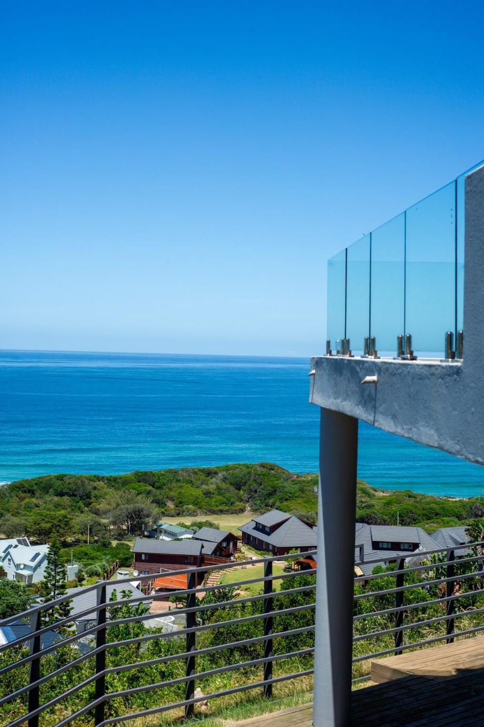 Comfy Crib with Solar and 10k Reserve Water Tanks Apartment in Knysna
