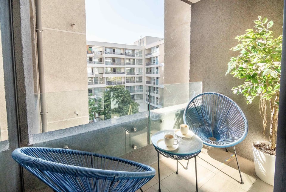 HOM I Mall Plaza Egana I Metro Cercano I Piscina Apartment in Las Condes