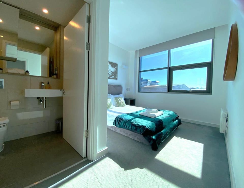 Modern 2-Bed Apartment in Blu Bracknell Apartment in Bracknell