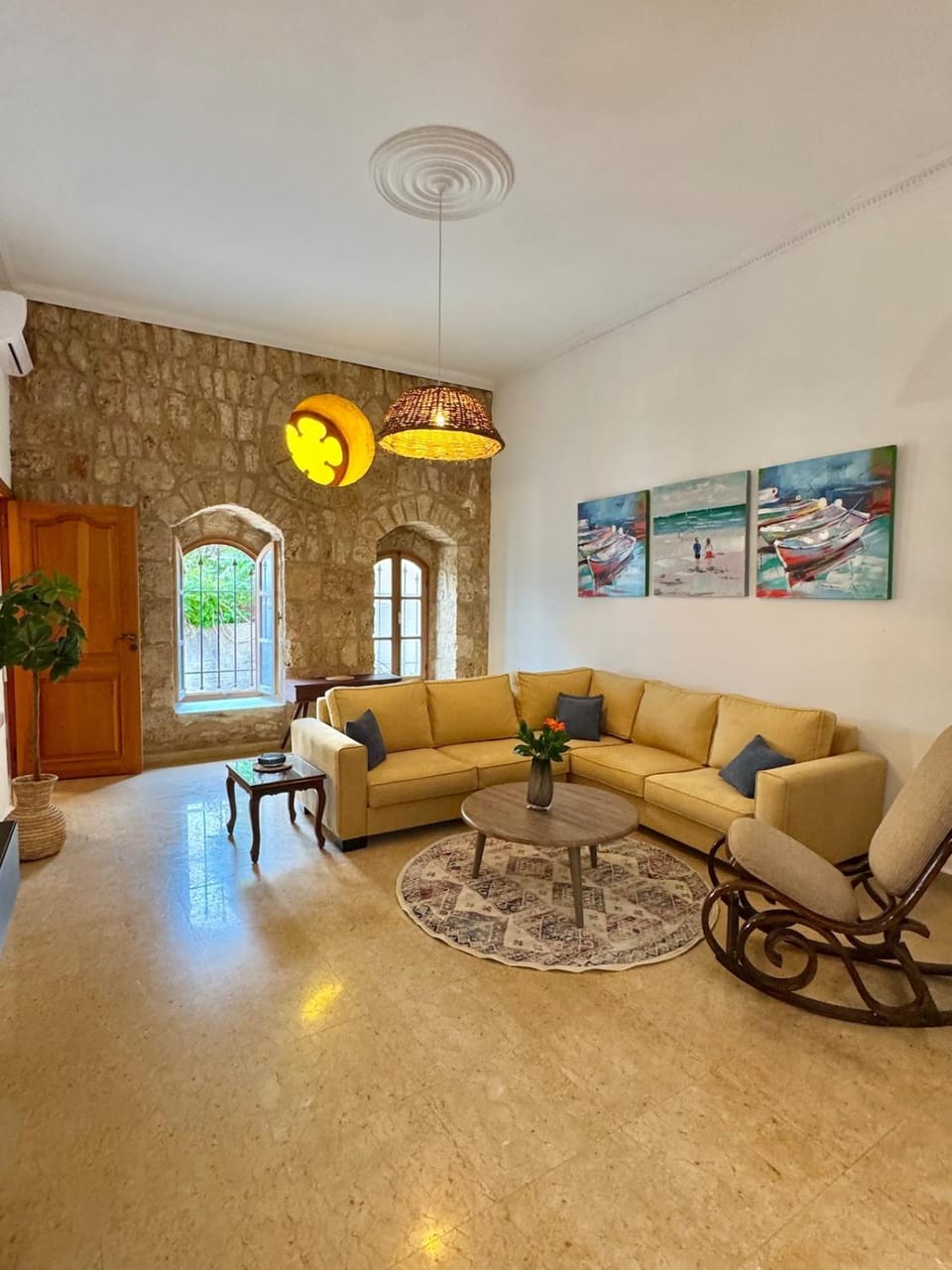 Living room, Seating area
